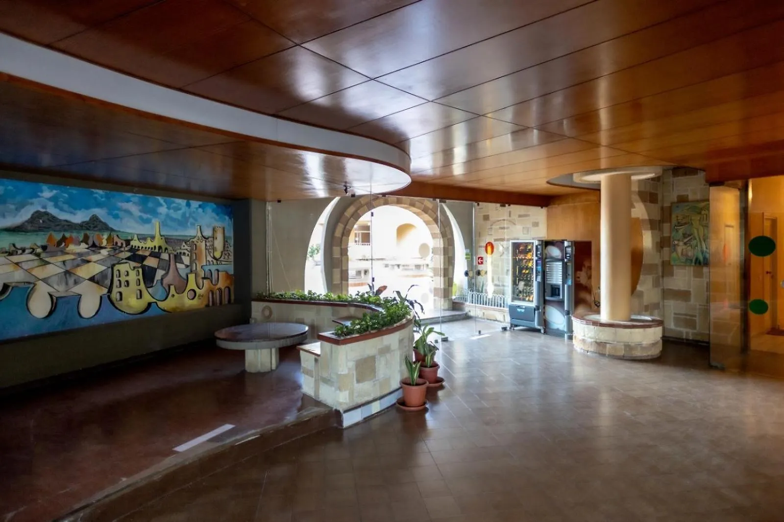 Mansueto Ashur Mondello Apartment