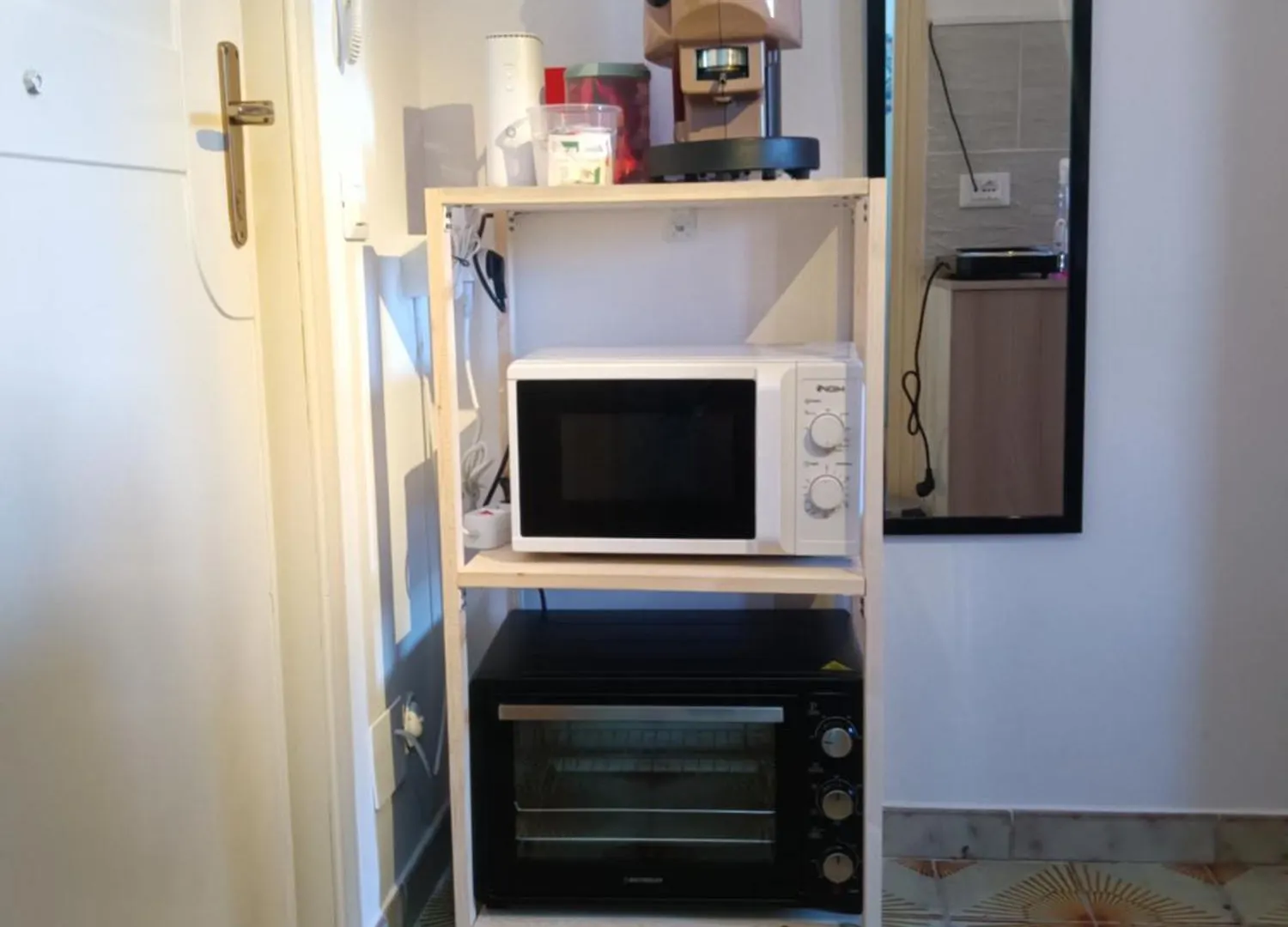 Mansueto Ashur Mondello Apartment